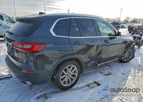 2021 BMW X5 xDrive40I z USA, uszkodzony, nr VIN 5UXCR6C08M9E35983